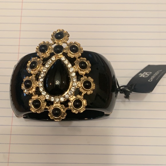 Retro black resin with gold and crystal statement bangle- 60’s feel. NWT. - Picture 4 of 5